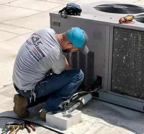 Commercial air conditioner repair for an AC Solutions customer.